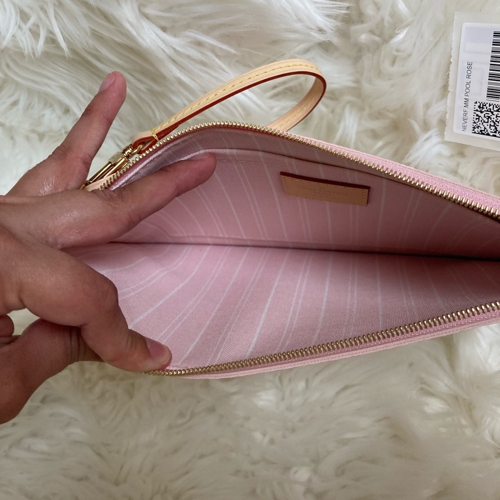 ✨💛Louis Vuitton💛✨ Neverfull Pouch By the Pool Light Pink & Yellow - Picture 9 of 12
